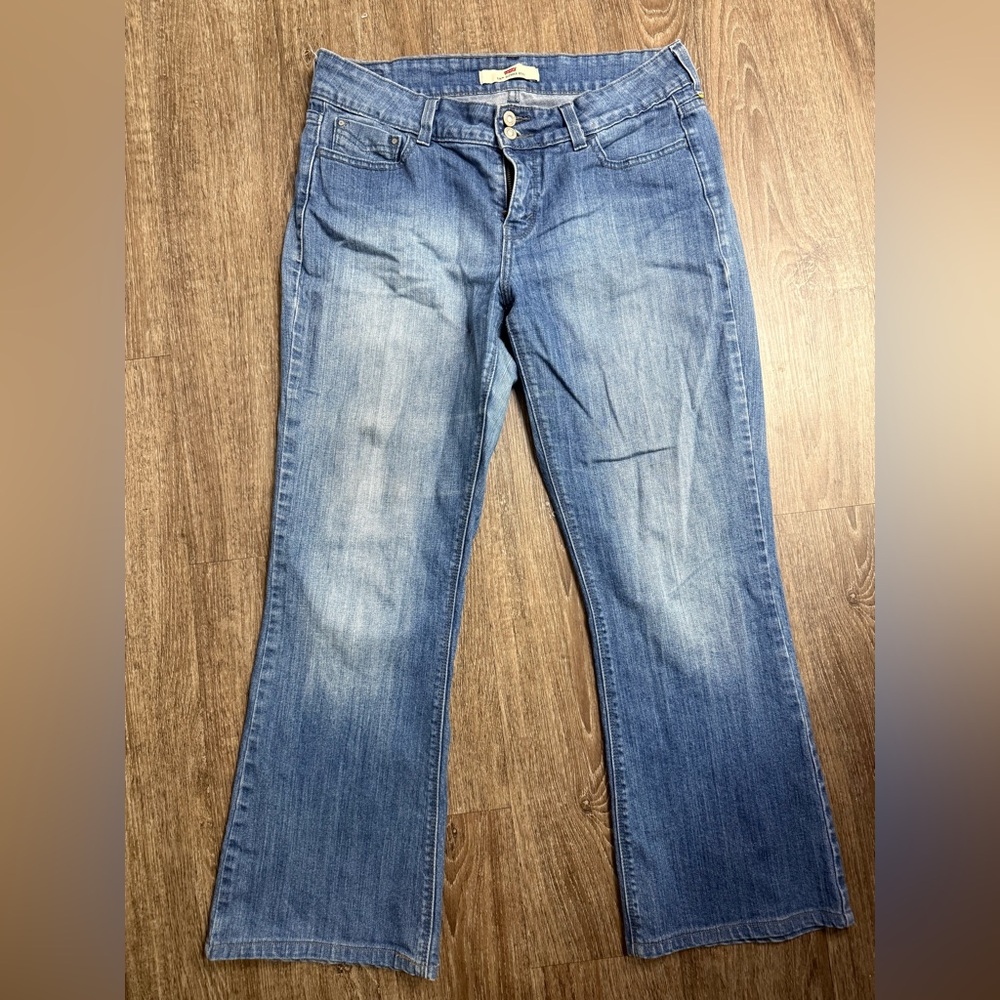 Levi’s 526 Slender Boot Jeans Women’s Size 10 Short Bootcut Medium Wash Y2K